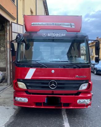 Mercedes Atego 822