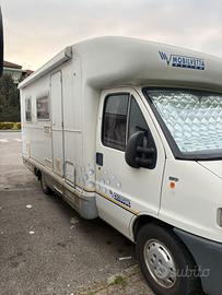 camper semintegrale anno 2001