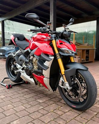 Ducati Streetfighter V4s