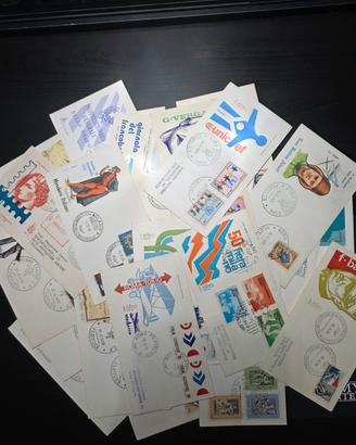 45 buste commemorative con timbro e francobolli