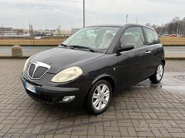 Lancia Ypsilon 1.2 16V Platinum GPL