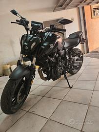 Moto Yamaha MT 07 