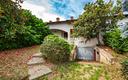 villa-a-schiera-tutta-su-un-piano-con-giardino-