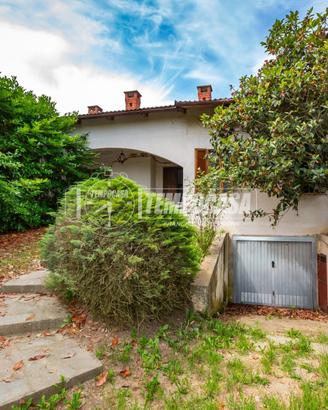 VILLA A SCHIERA TUTTA SU UN PIANO CON GIARDINO!!!