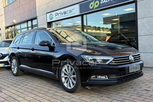 VOLKSWAGEN Passat Variant 1.6 TDI DSG Comfortline