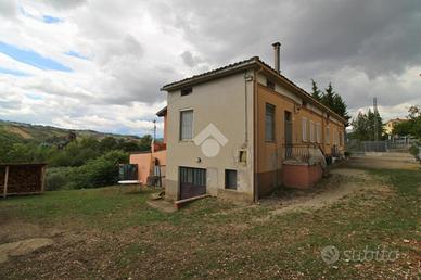 CASA SEMINDIPENDENTE A TERAMO