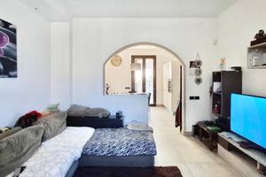 Casa indipendente di 190 m² con 5 locali e box aut