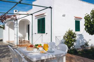 Villa 30m dal mare con giardino ad Ostuni Puglia