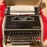 Macchina da scrivere Olivetti