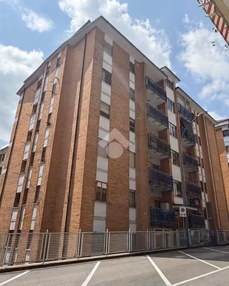 4 LOCALI A POTENZA