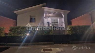 Villa libera su quattro lati