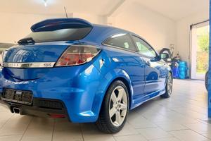 Opel Astra OPC 2.0 T 240CV