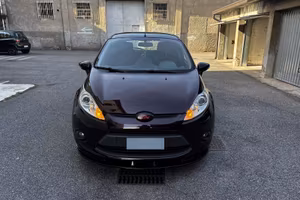 Bellísima Ford Fiesta benzina gpl