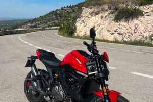 Ducati Monster  937