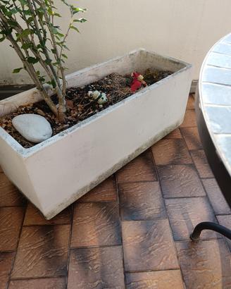 Vasi di cemento da giardino o terrazzo 