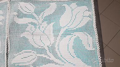 N.2 cuscini da divano all'UNCINETTO