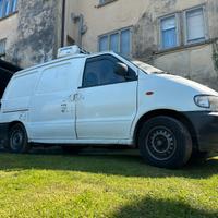 Nissan Vanette con frigo