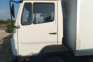 Mercedes 711 traslochi/sponda idraulica