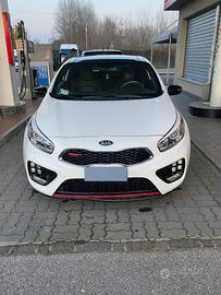 Kia ceed 16 T GDI LIMITED EDITION full optional