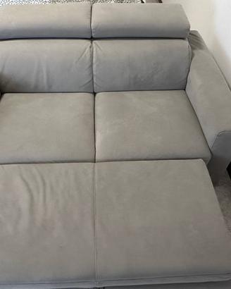 Divano con chaise longue