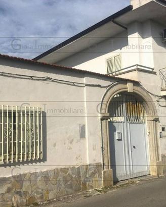 Appartamento di 250 m² con più di 5 locali a Mondr