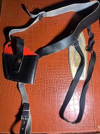 Fondina ascellare in cuoio