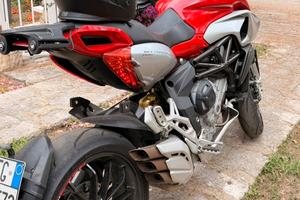 MV AUGUSTA STRADALE 800