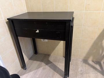 Mobile porta computer Ikea nero