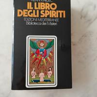 TRE LIBRI DI MAGIA 
