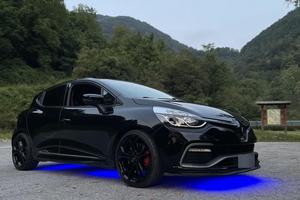 renault clio 4 rs trophy 