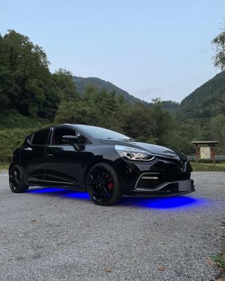 renault clio 4 rs trophy 