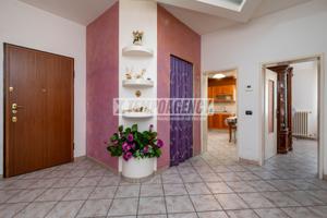 QUADRILOCALE CON BALCONE, CANTINA, GARAGE E SOFFIT