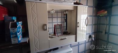 mobile per bagno con specchio e luce integrata 