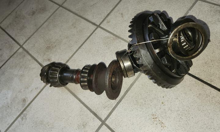 PIGNONE CORONA FIAT 131 10/41 PANTERA COMACA OELLE