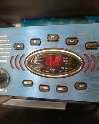 Behringer V-Amp Pro multi cabinet chitarra