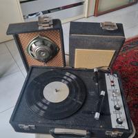 Giradischi in valigia