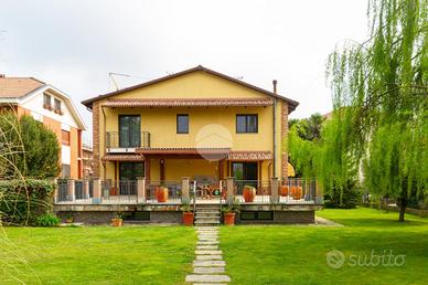 VILLA SINGOLA A BEINASCO