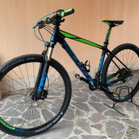 MTB SCOTT 935 in CARBONIO