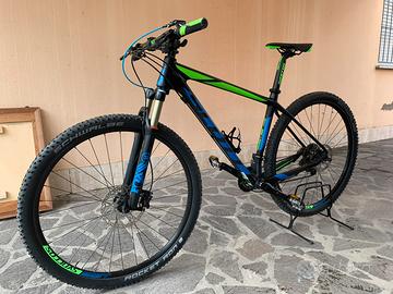 MTB SCOTT 935 in CARBONIO