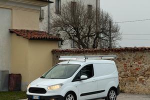 Ford Transit Courier Anno 2015 Km 138.000