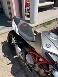 Rivestimento sella mv brutale 675 800 _25