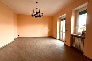 4 LOCALI A MONCALIERI