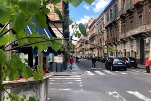 Una luce C1 via Umberto/P.zza Ettore Majorana