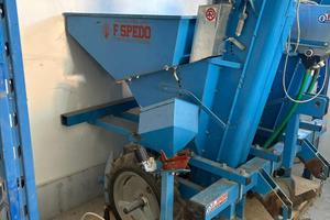 Seminatrice automatica per patate