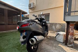 Suzuki Burgman 200