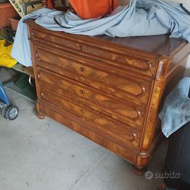 Cassettiera in legno