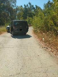 Tourneo Courier 2024 incidentata
