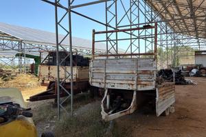 Due rimorchi agricoli