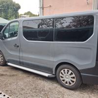 Vivaro 6 posti autocarro perfette condizioni