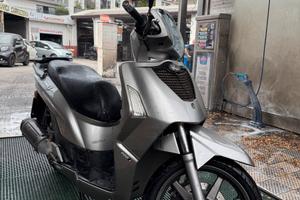 Kymco People S 200